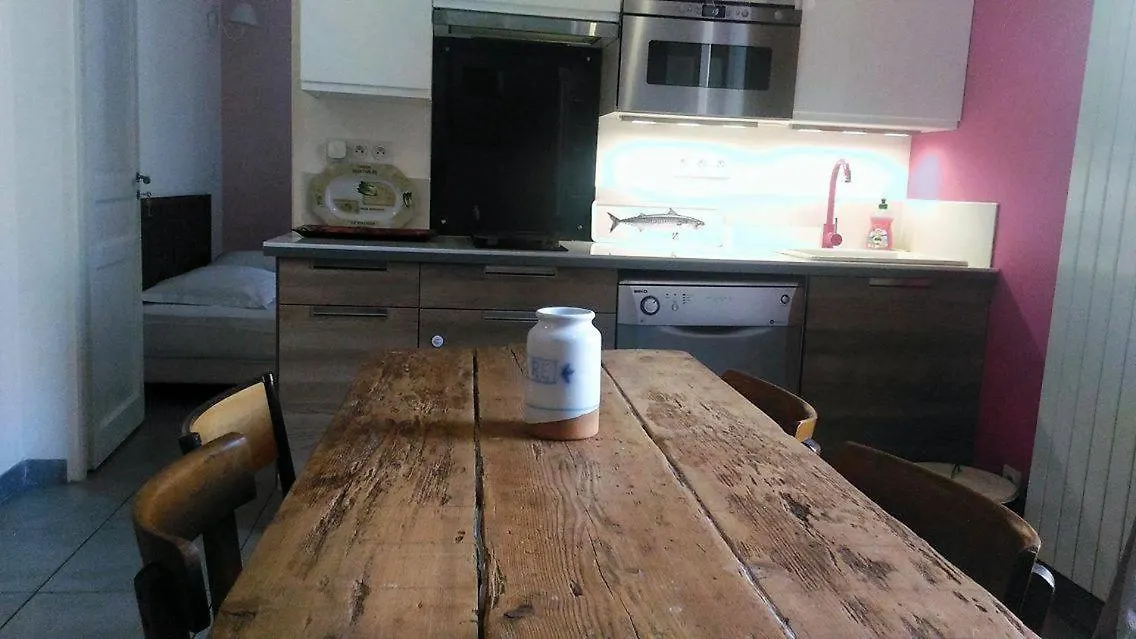 Bnb Vieux Port Panier Jardin Bed and Breakfast Marseille