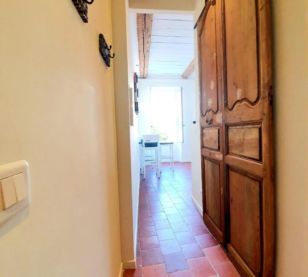 Bnb Vieux Port Panier Jardin Bed and Breakfast Marseille Gæstehus