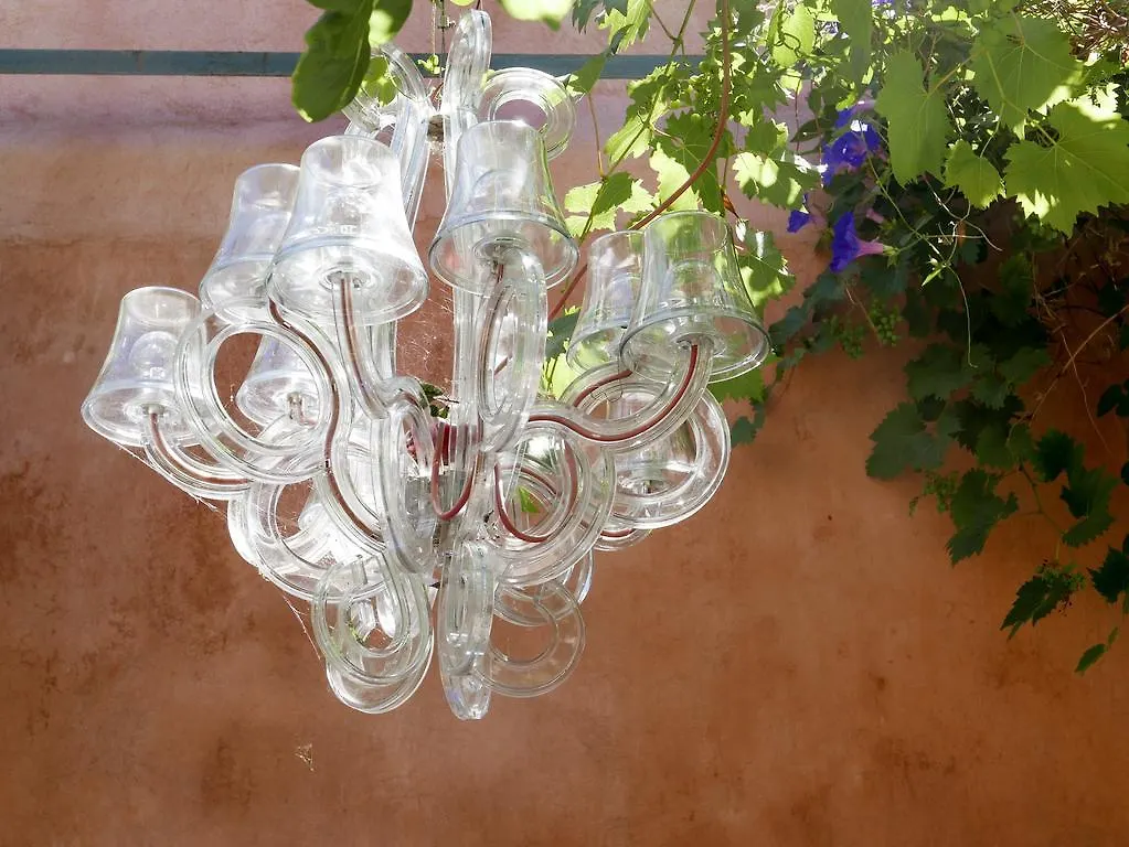 Bnb Vieux Port Panier Jardin Bed and Breakfast Marseille Gæstehus