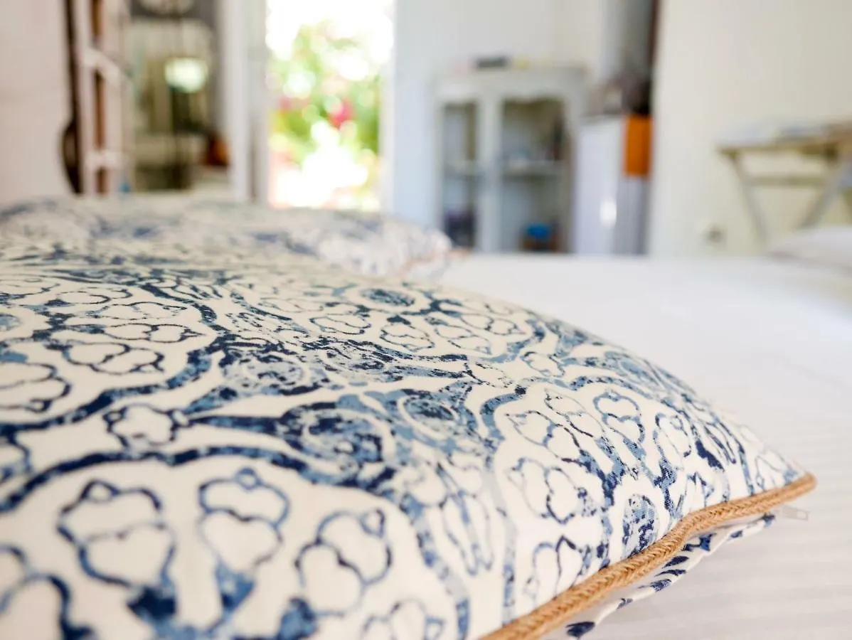 Bnb Vieux Port Panier Jardin Bed and Breakfast Marseille